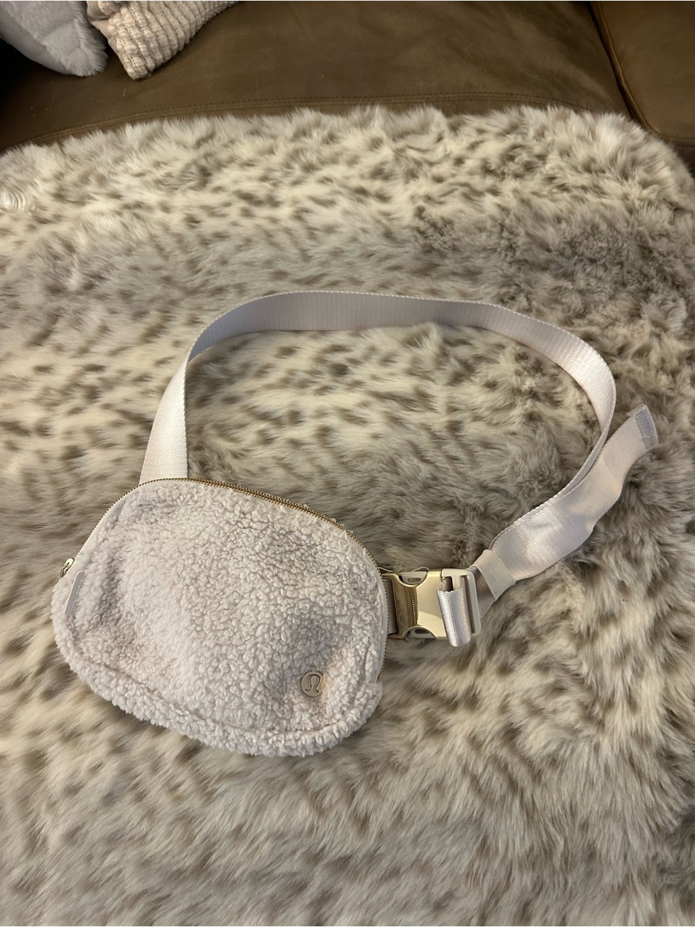 lululemon athletica Sherpa Loop Belt Bag in Cream